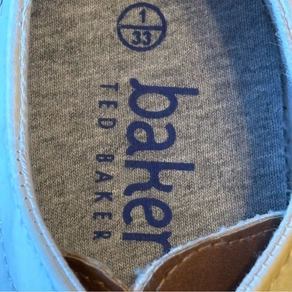 Ted Baker White Kids Sneaker Two Tone As New Navy/White Laces Size 1 / 33 - Picture 11 of 13